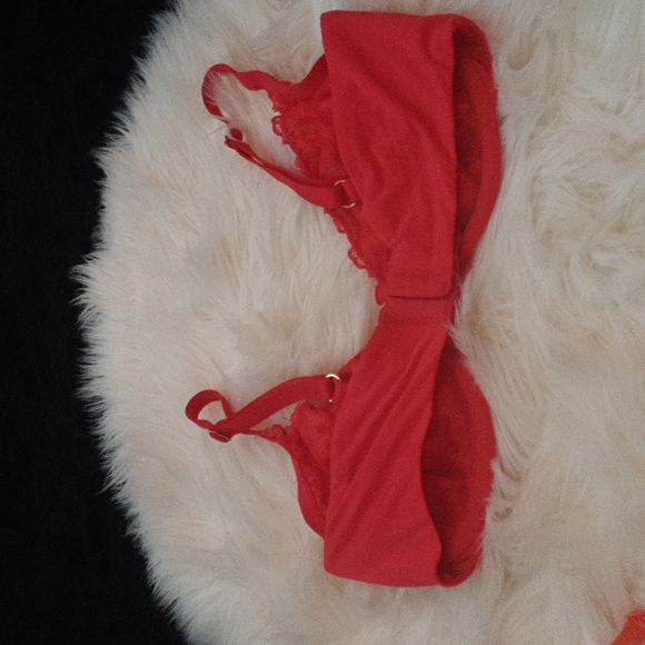 Victoria's Secret unlined demi bra 36DD - Picture 2 of 2